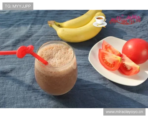 王昶家的冰箱里塞满了能量饮料，训练完直接拿瓶当水喝