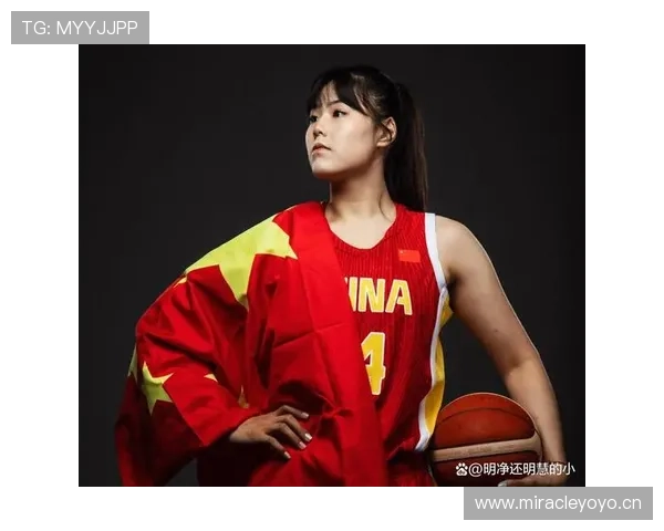 李月汝训练完顺手拎走个爱马仕？